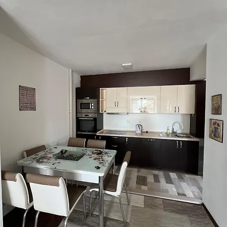 Appartement Ada Square