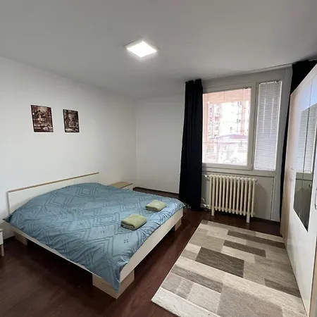 Ada Square Apartment *